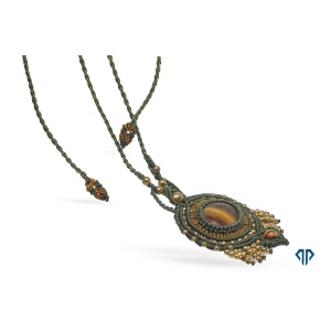 -06-kolie-makrame-petres