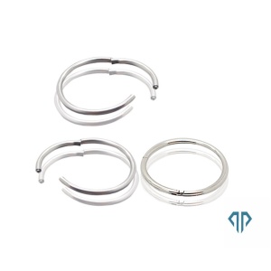 body-piercing-swmatos-0011_800440757